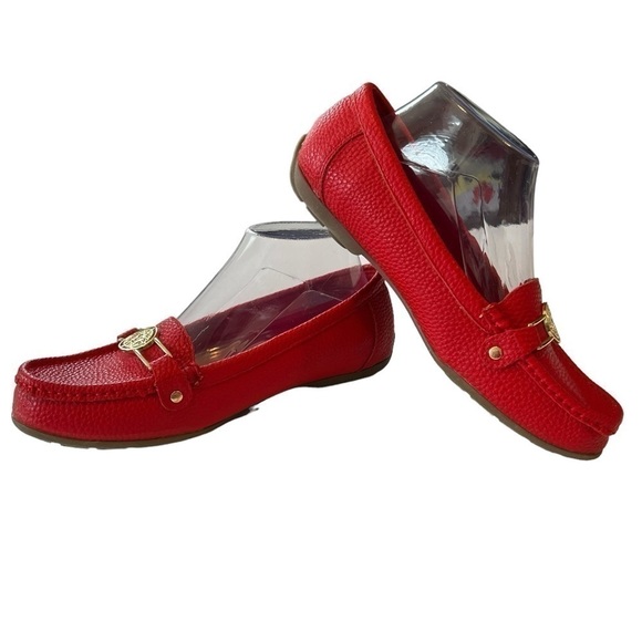 Red Anne Klein flats w/gold embellishment size 7.5W - Picture 5 of 7